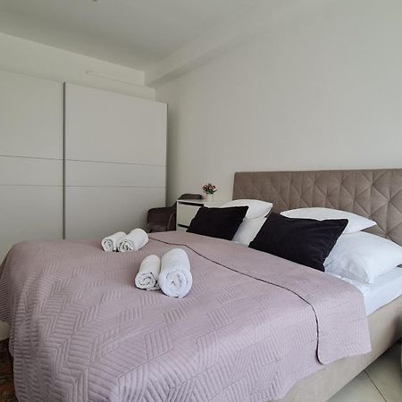 Tulipan Apartman Szeged Esterno foto