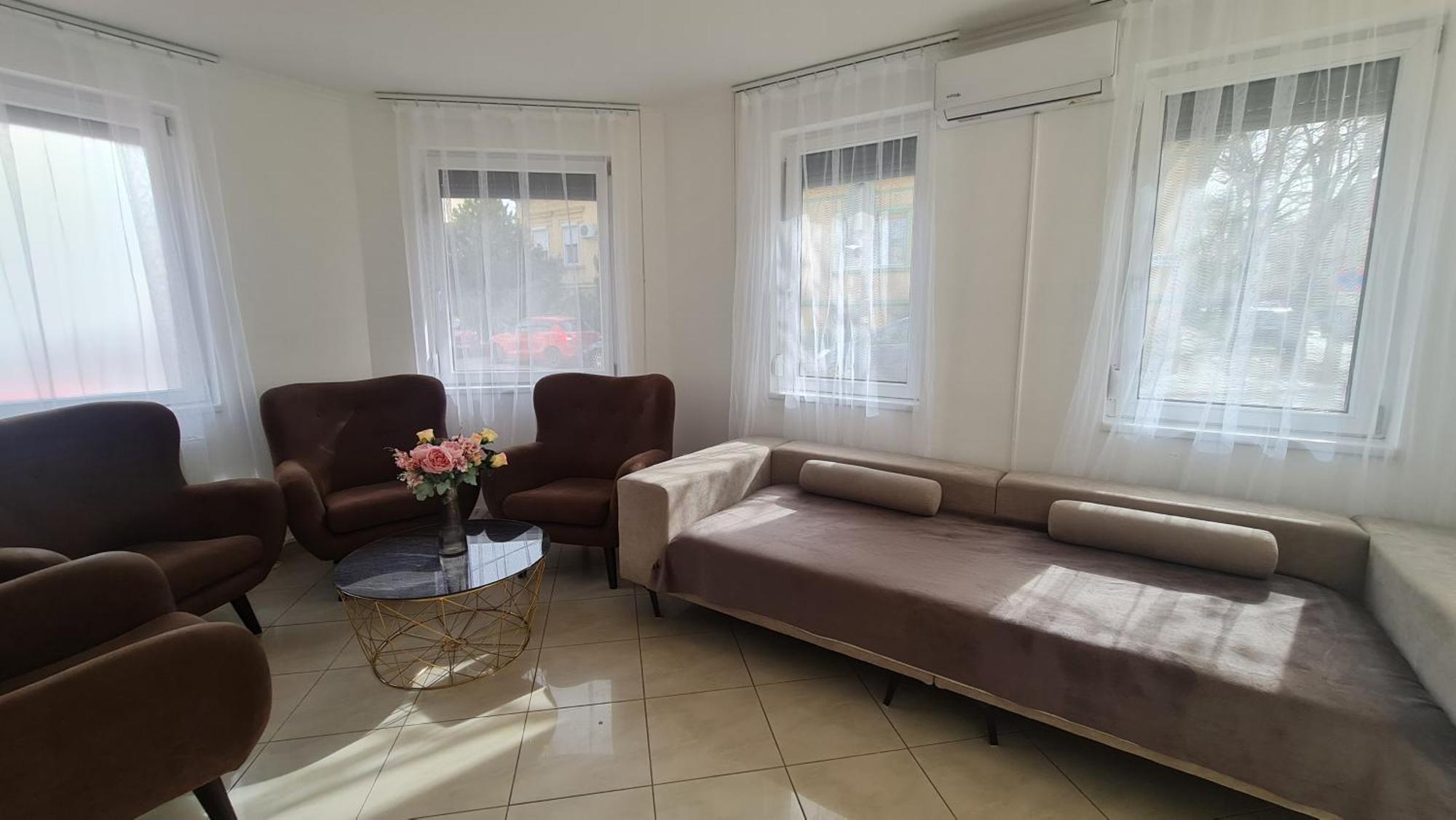 Tulipan Apartman Szeged Esterno foto