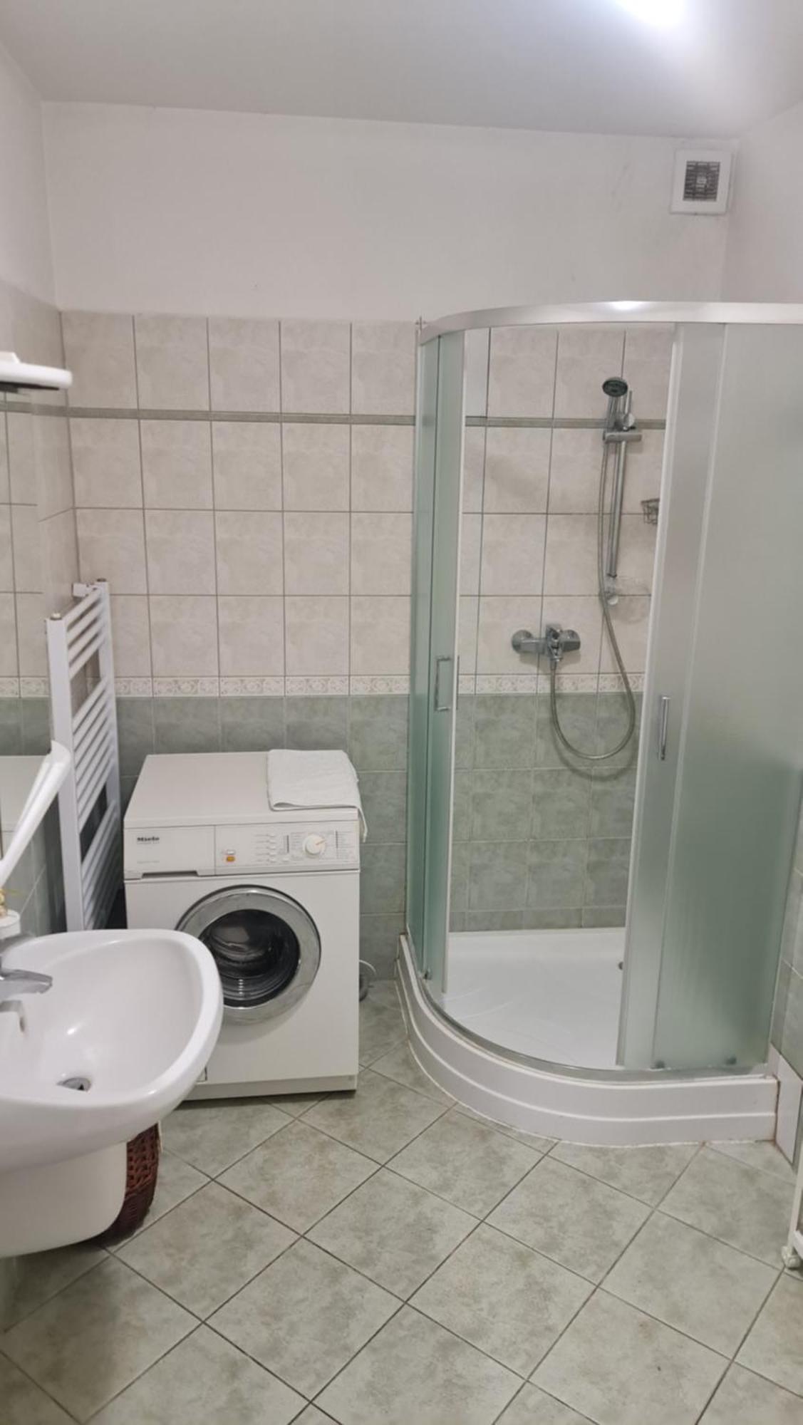 Tulipan Apartman Szeged Esterno foto