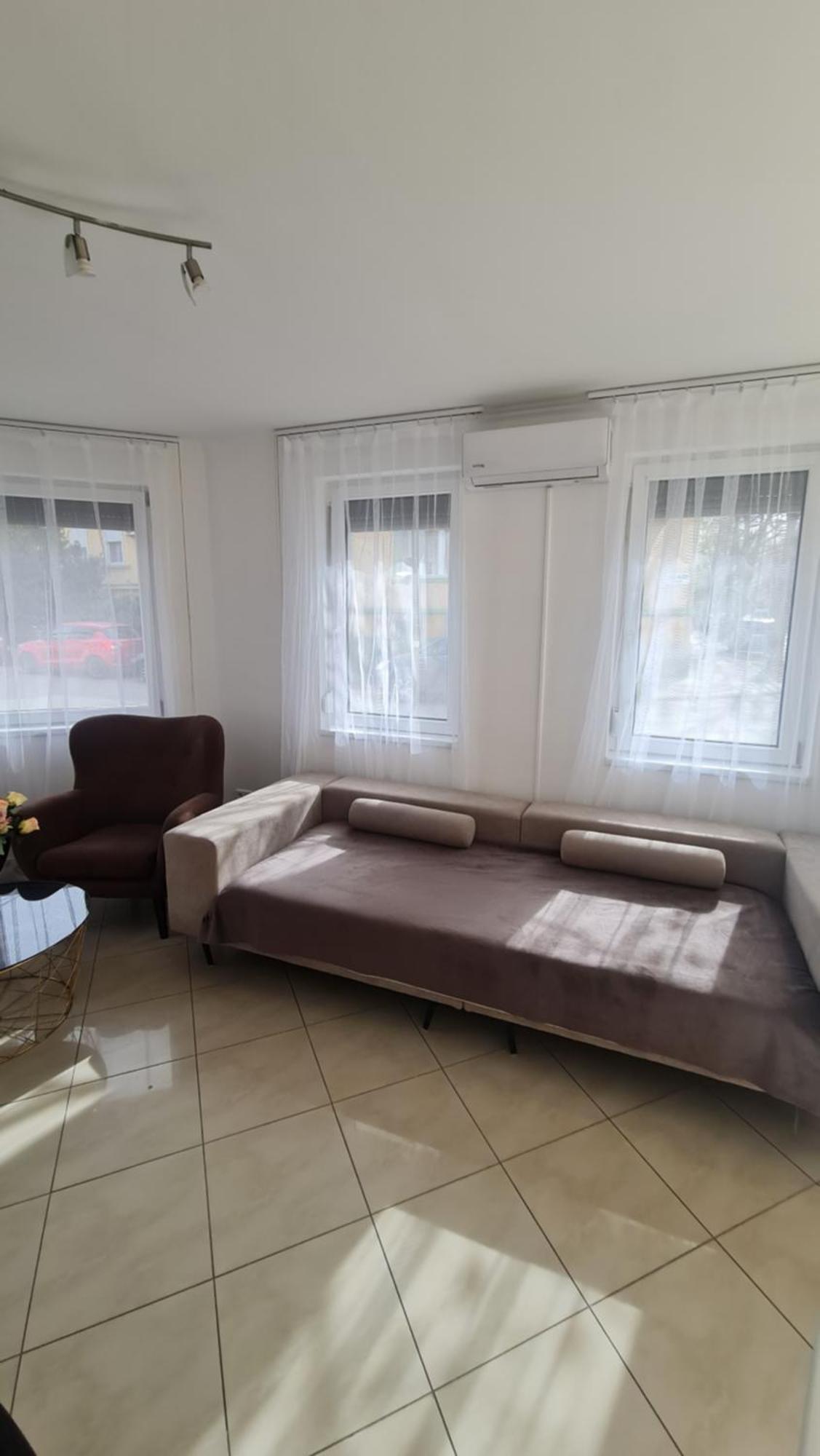 Tulipan Apartman Szeged Esterno foto